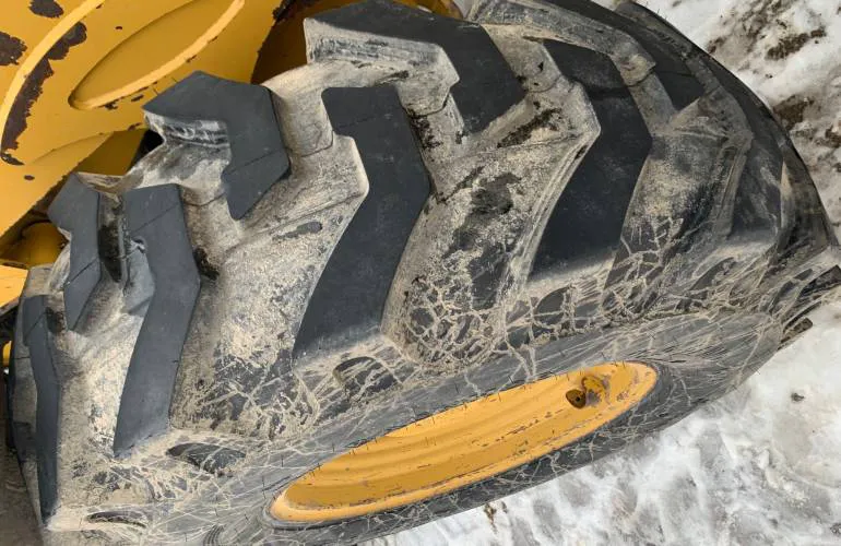Экскаватор-погрузчик CATERPILLAR 434F (LLI26662USED)-4