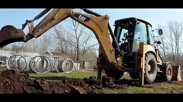 Экскаватор погрузчик Caterpillar 428 F.  Моя работа.