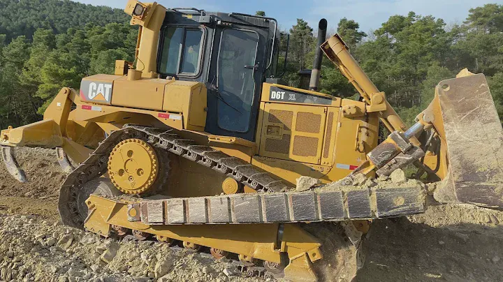 caterpillar D6T XL