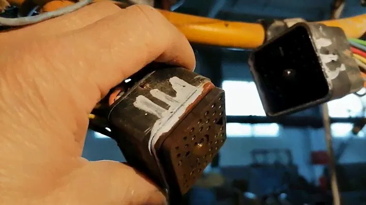 Ремонт жгута электропроводки бульдозера CAT D9R. CAT D9R bulldozer wiring harness repair.