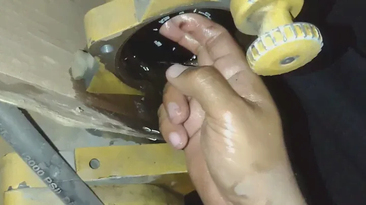 how can replace fuel filter change D3512 caterpillar generator