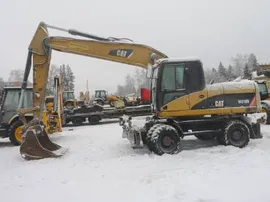 Колесный экскаватор CATERPILLAR 318D