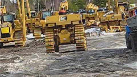 Сборка Cat трубоукладчиков северный поток.